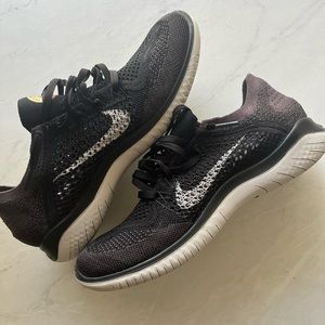 Nike women’s running shoe NWOT